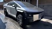 Tesla Cybertruck Teile fallen ab